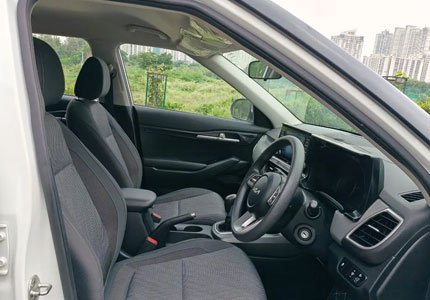 Kia Seltos AT